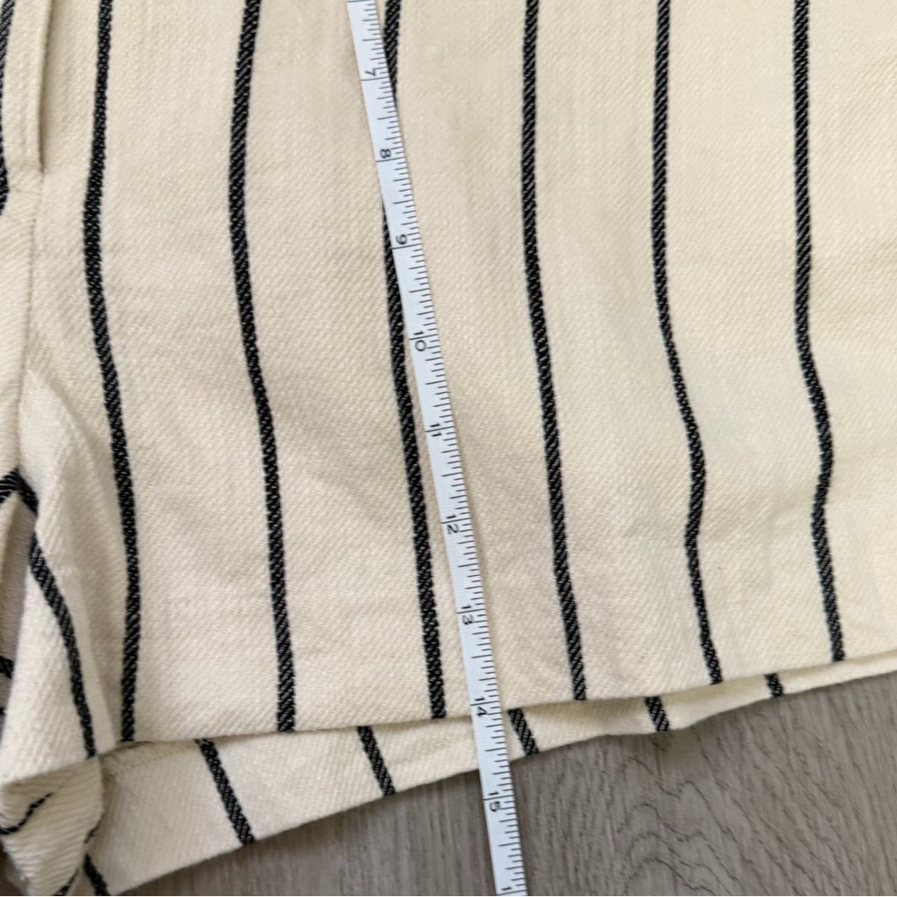 Express High Waist Cream and Black Striped Shorts - Picture 5 of 5
